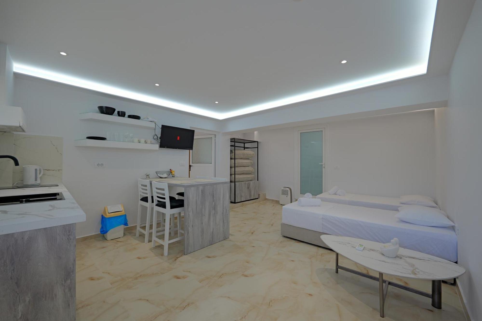 Livia'S Guesthouse Ksamil Exterior photo