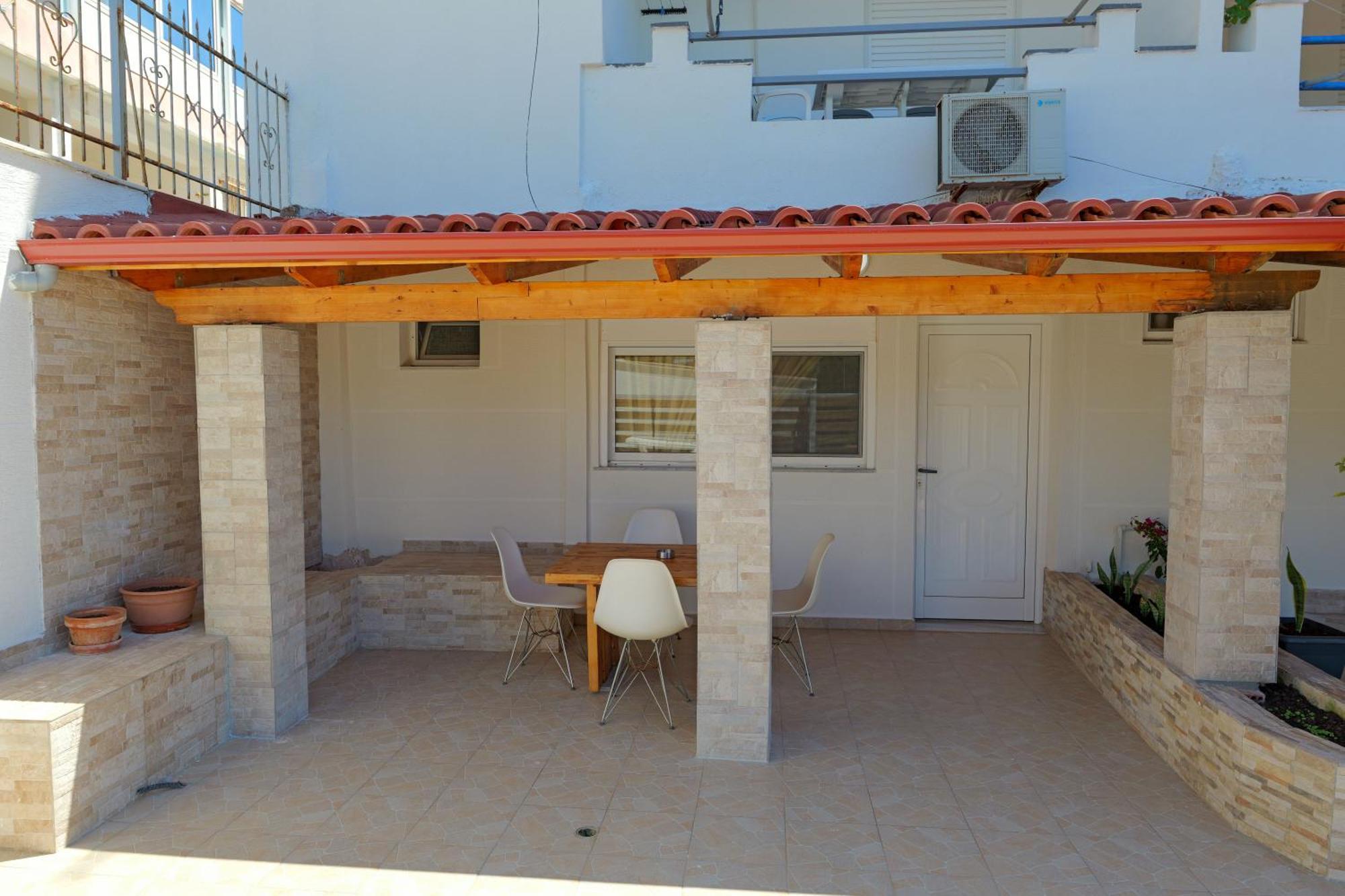 Livia'S Guesthouse Ksamil Exterior photo