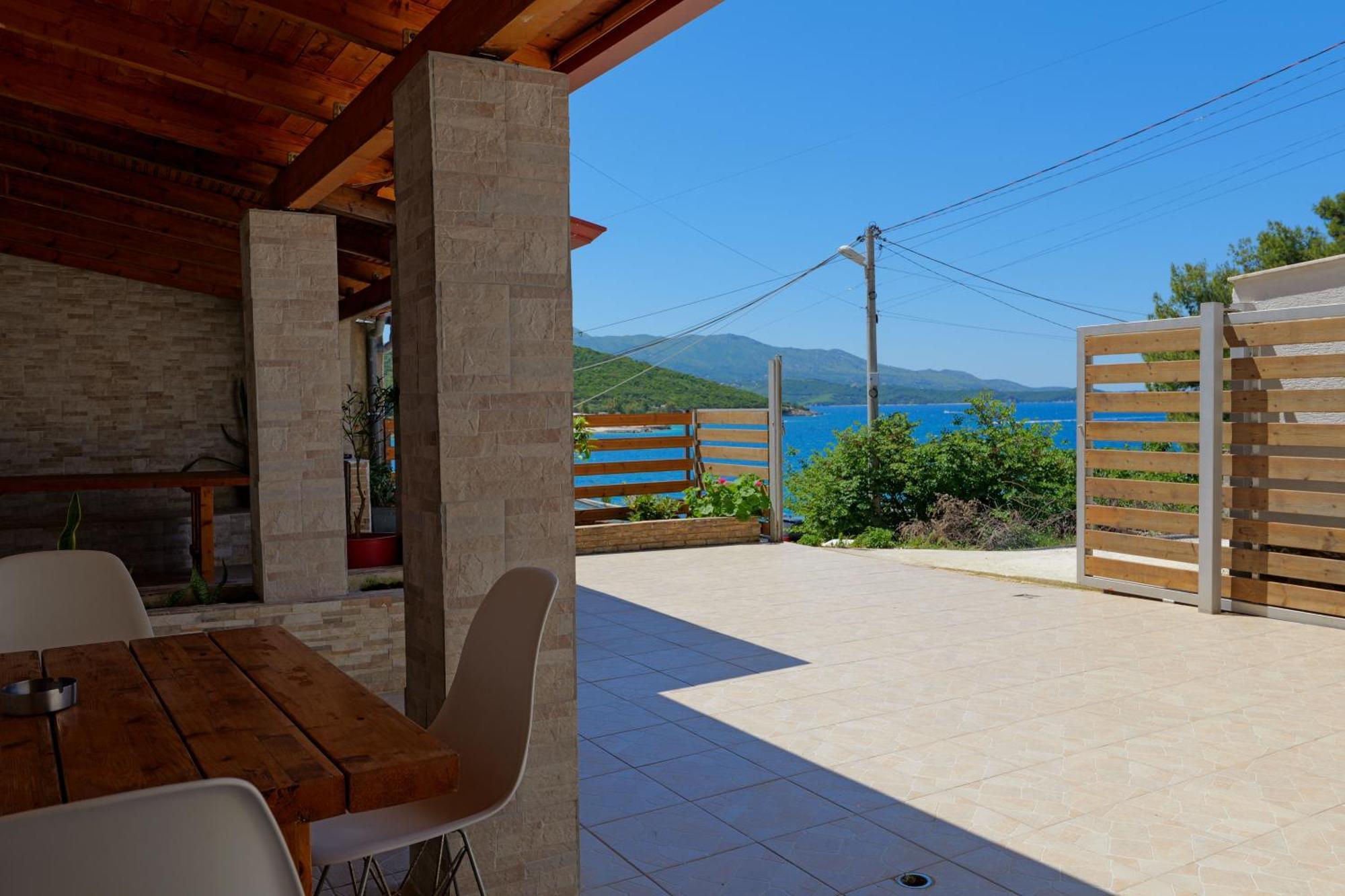 Livia'S Guesthouse Ksamil Exterior photo