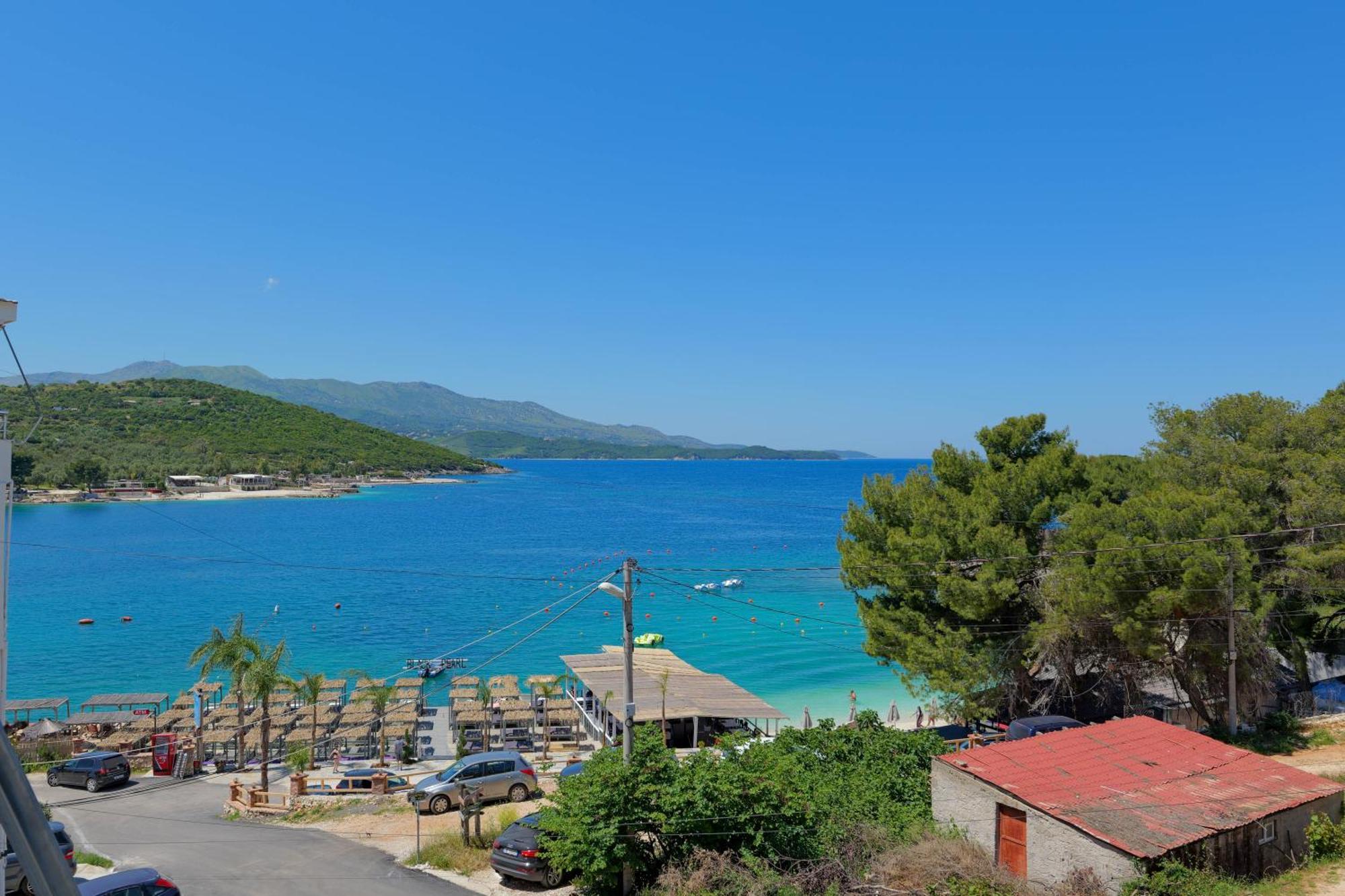 Livia'S Guesthouse Ksamil Exterior photo